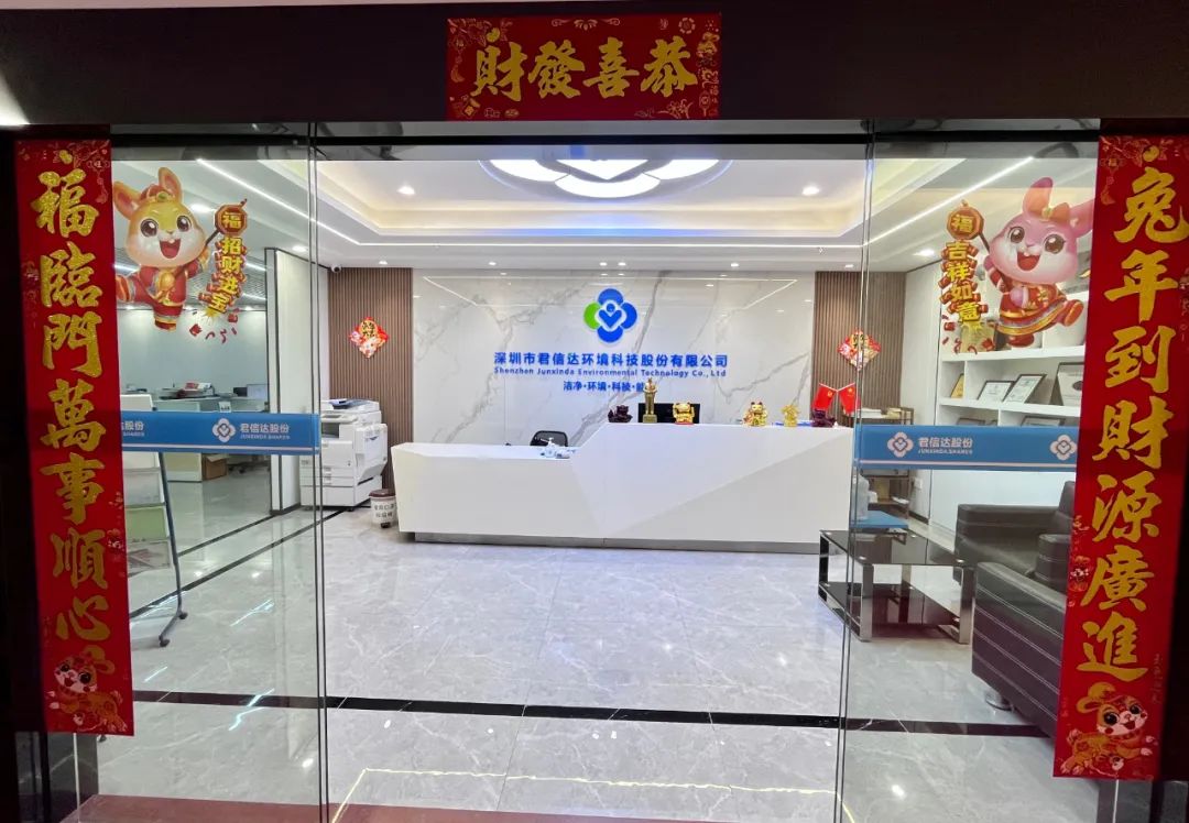 acbe8b7ded008ab51b60228aaa93a2a.jpg 圖片